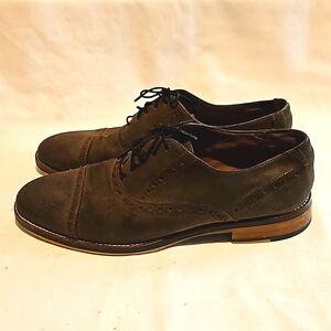 Men's brown suede Oxfords, size 9.